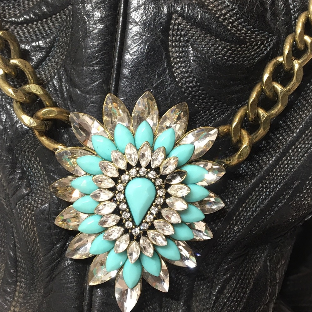 Turquoise and rhinestone colored costume necklace, bracelet,  clip on earrings - Picture 2 of 5